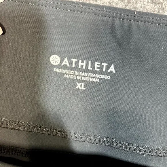 Athleta Stellar Crop Pant Womens XL Grey Ankle Length Zip Pocket Athleisure - Picture 6 of 9